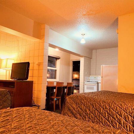 Red Carpet Inn & Suites คาลการี ภายนอก รูปภาพ