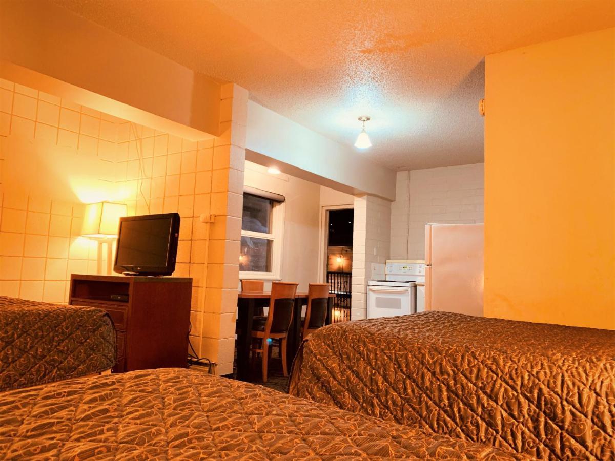 Red Carpet Inn & Suites คาลการี ภายนอก รูปภาพ